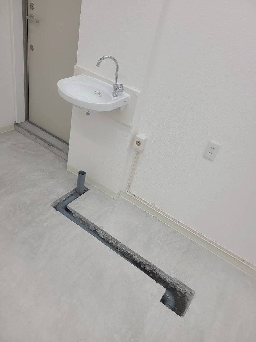 給水管・排水管延長工事 before