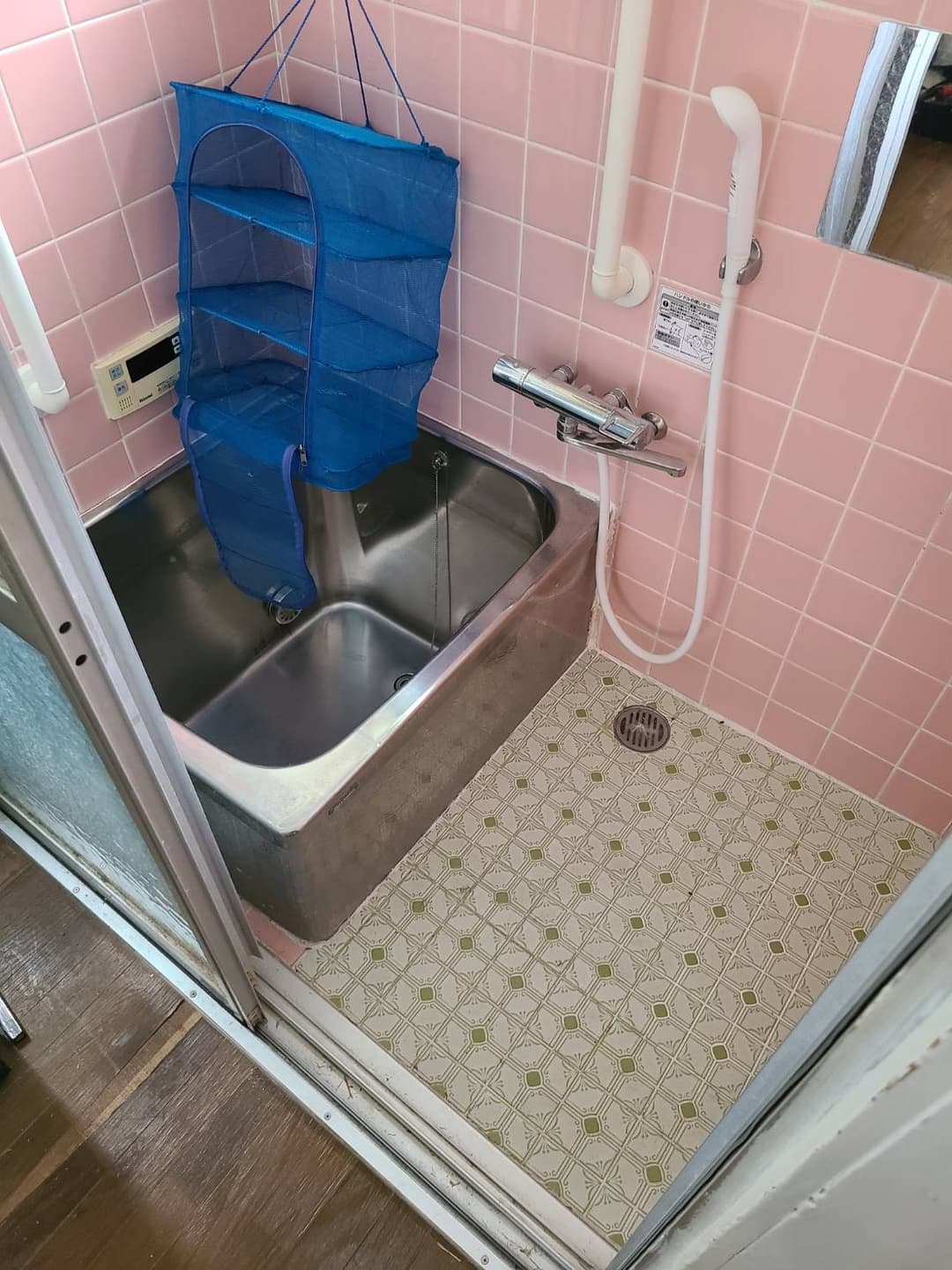 古い在来工法の浴室をユニットバスへリフォーム before