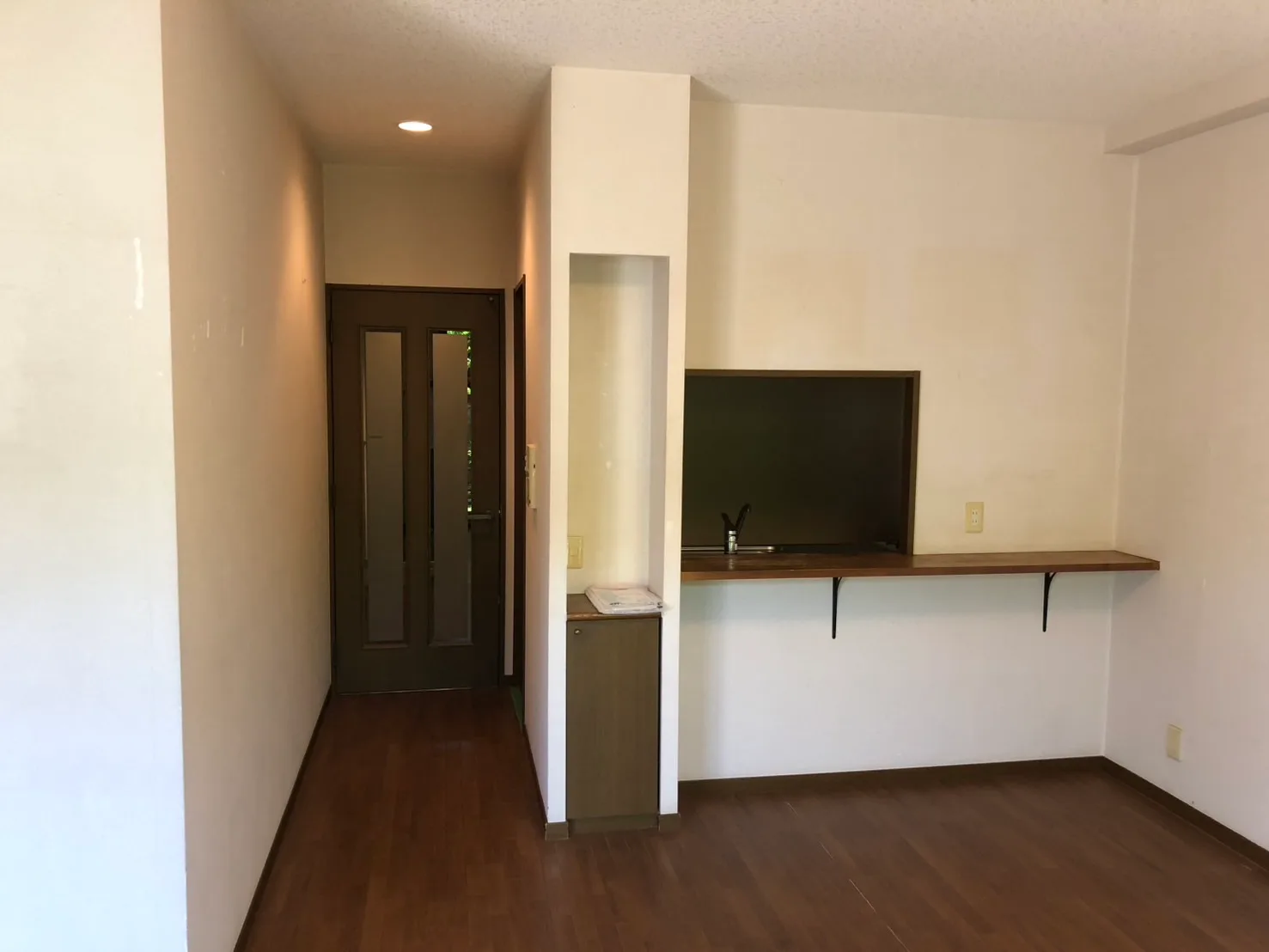 古いキッチンからスタイリッシュなキッチンへ before