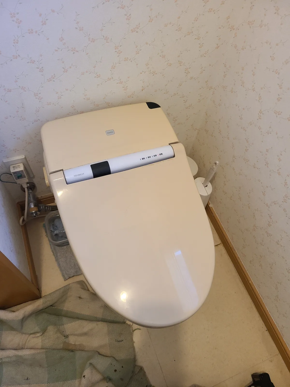 ウォシュレット取り替え工事 before