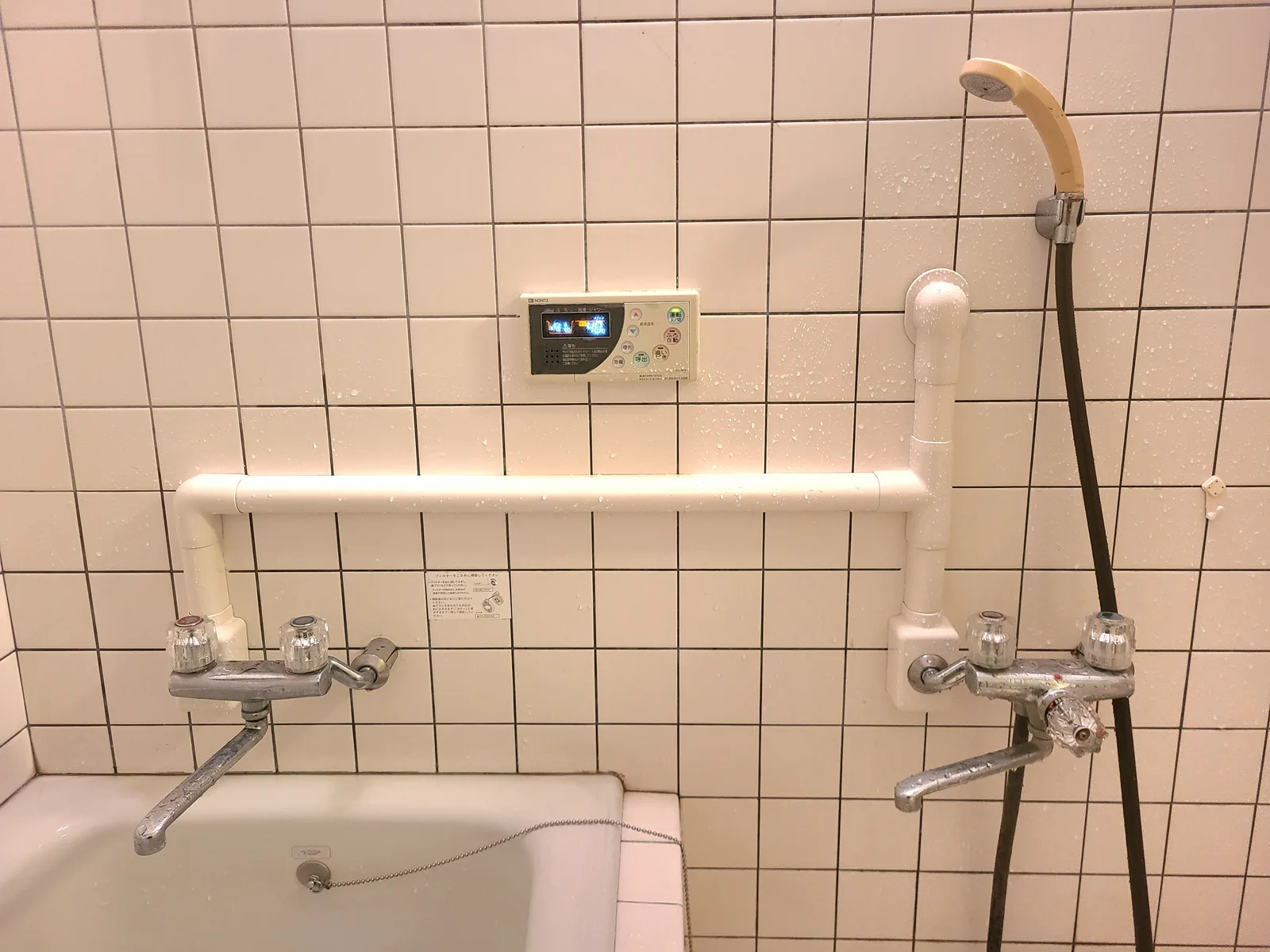 給湯管漏水引き直し工事 after